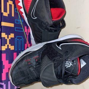 Black and red Nike size 5 lWhite Nike size 5 Black and red adidas’s size 5.5